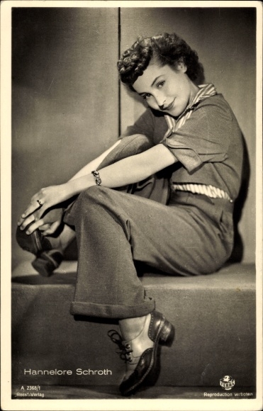 Ak Schauspielerin Hannelore Schroth, Portrait, Ross Verlag A 2368/1, Terra