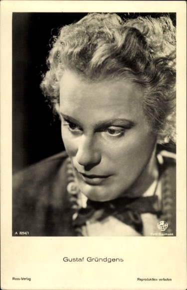 Postcard actor Gustaf Gründgens, portrait, Terra Film, Ross Verlag A 3254 1