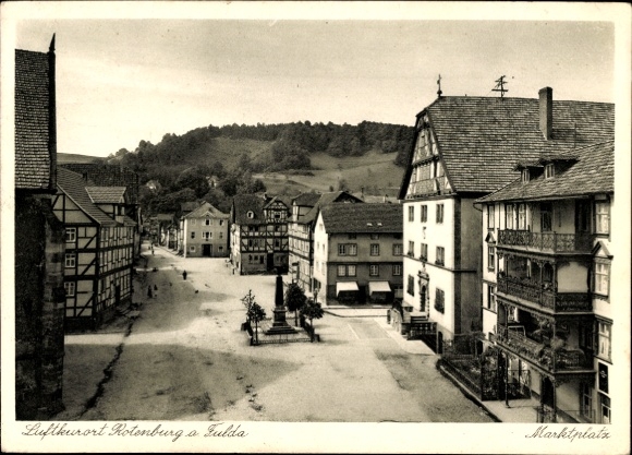 KP Rotenburg an der Fulda, rynek, pomnik, domy o konstrukcji szachulcowej