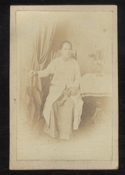 Malaysia - Originalphotographie - August Sachtler, um 1864 - Penang, einheimische Frau mit Schirm