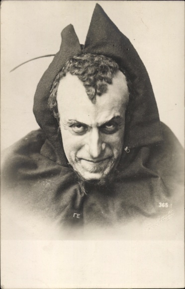 Photo Postcard portrait of an artist, actor, Faust