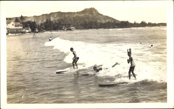 Photo Postcard Hawaii, surfers in the sea, surfboards
