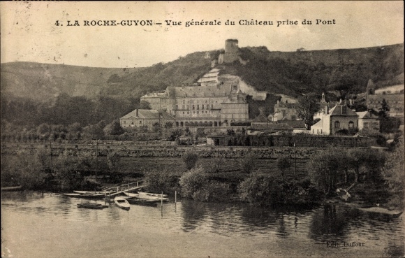 Ak La Roche Guyon Val d’Oise, Schloss, Bootsanleger, Blick von der Brücke