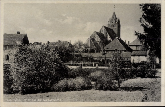 Postcard Gardelegen Saxony Anhalt, view of the Nicolai Church, surroundings