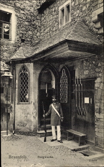 Postcard Braunfels on the Lahn, castle guard