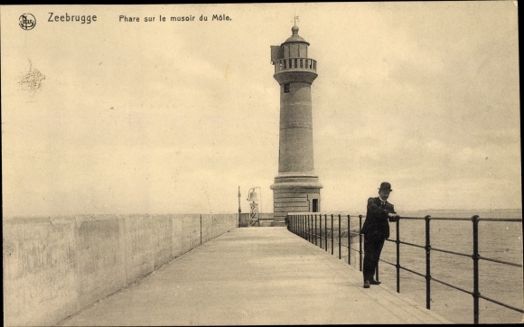 Postcard Zeebrugge Westflandern, Lighthouse, Phare sur le musoir de Mole