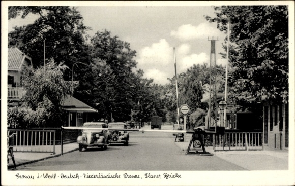 Ak Gronau in Westfalen, Straße mit Autos, Bäume, Gebäude,  