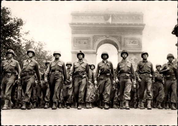 CPA Paris VIII, Liberation de Paris, L'Infanterie américaine à l'Etoile