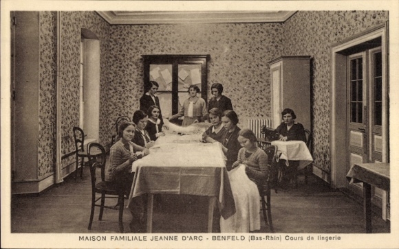Postcard Benfeld Alsace Bas Rhin, Family House of Joan of Arc, Lingerie Course