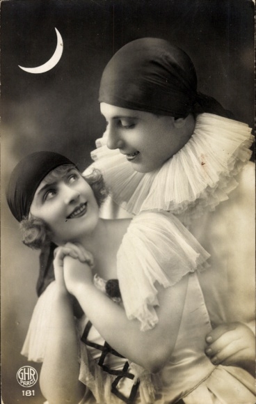 Postcard Pierrot, portrait with a woman, costumes, moon