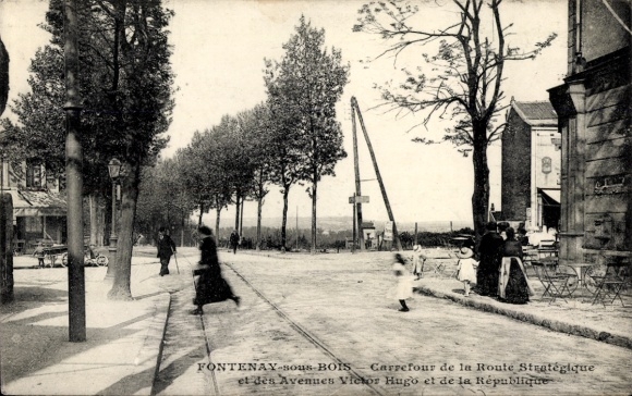 Postcard Fontenay sous Bois Val de Marne, Carrefour de la Route Strategique, Avenues Victor Hugo