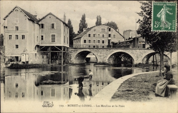 Ak Moret sur Loing Seine et Marne, Les Moulins et le Pont