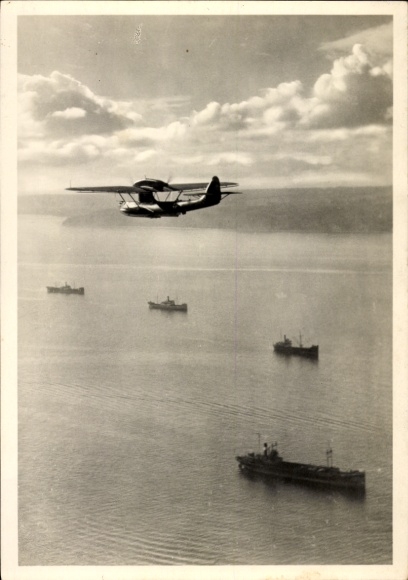 Ak Dornier Do 18 sichert Geleitzug, Deutsche Kriegsschiffe, Luftwaffe, Wehrmacht, Seeflugzeug