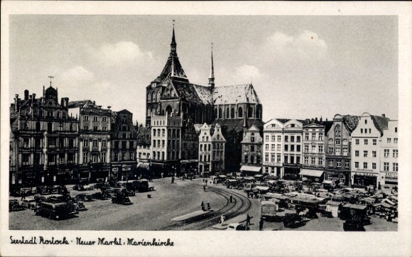 Ak Hansestadt Rostock, Neuer Markt mit Marienkirche
