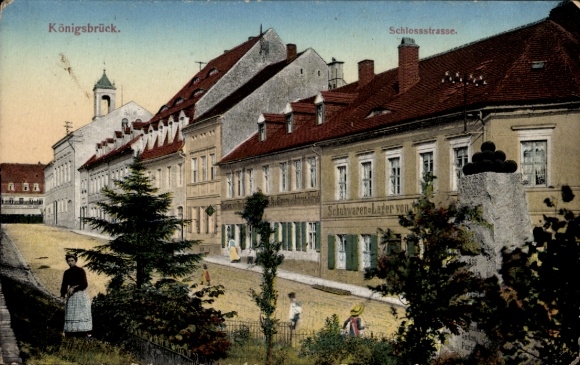 Postcard Königsbrück in Upper Lusatia, Schlossstraße, houses, people, trees