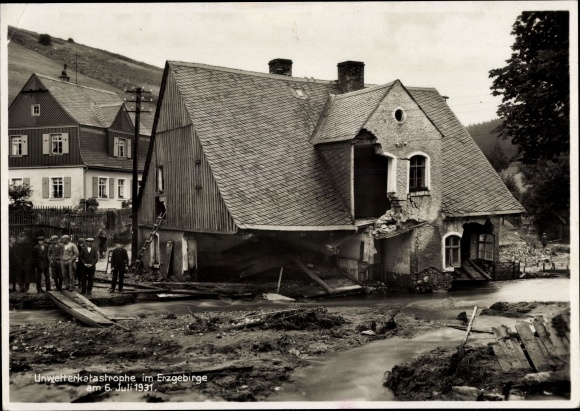 PC Johanngeorgenstadt in the Ore Mountains, damaged house, flood 06.07.1931