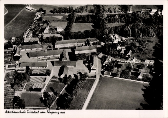 KP Triesdorf Weidenbach w środkowej Frankonii, fotografia lotnicza, szkoła rolnicza