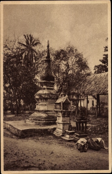 Ak Luang Prabang Laos, Bonzes im Gebet