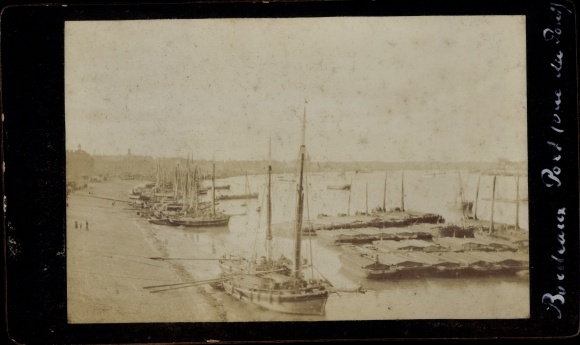 Photo Bordeaux Gironde, Port seen from the bridge