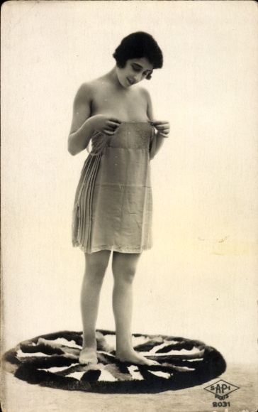 Ak Frauenportrait, schulterfrei