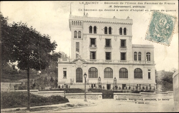 Ak Le Raincy Seine Saint Denis, Bâtiment de l'Union des Femmes de France, vue du face
