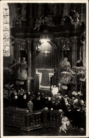 Postcard Trier, opening ceremony at the exhibition of St. Rocks in the cathedral 1933