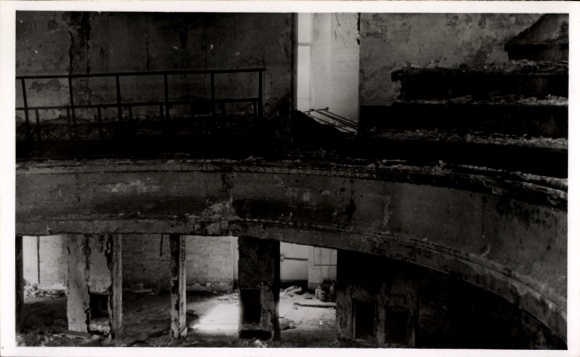 Photo Berlin Schöneberg, Theater, Nürnberger Straße, war damage WWII, interior view of the hall