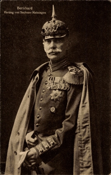 Postcard Duke Bernhard of Saxony Meiningen, portrait, uniform, spiked helmet, medal, welfare card