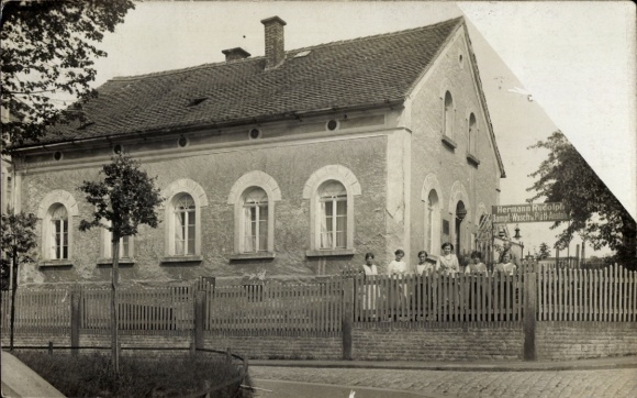 Photo Postcard Bischofswerda in Saxony, steam washing and ironing establishment Hermann Rudolph, workers