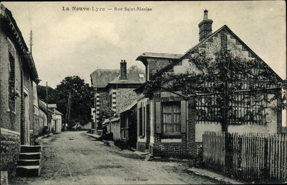 Postcard La Neuve Lyre Eure, Rue Saint Nicolas