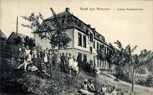 Postcard Rhäuen im Hunsrück, Evangelical Hospital, children