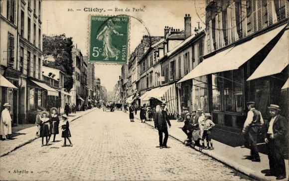 Postcard Clichy Hauts de Seine, street with houses, passers-by, paved path, postmark, letter...