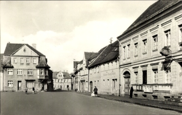 Postcard Ruhland in Upper Lusatia, historical town view, street view, buildings, people