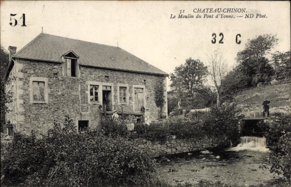 Ak Château Chinon Nievre, Le Moulin du Pont d'Yonne