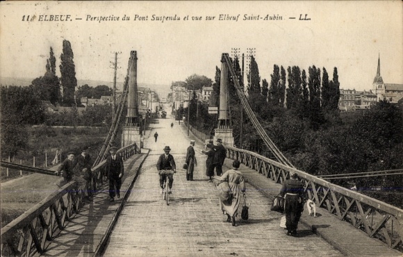 Ak Elbeuf Seine Maritime, Perspektive des Hängebrücke, Sicht auf Elbeuf Saint-Aubin, Personen