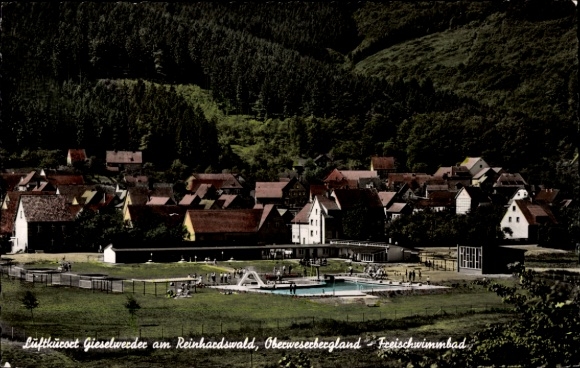 KP Gieselwerder w Hesji Górnej Wezery, widok z lotu ptaka, Reinhardswald, Pogórze Górnej Wezery, Freis...