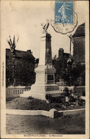 Postcard Beuzeville Eure, The Monument