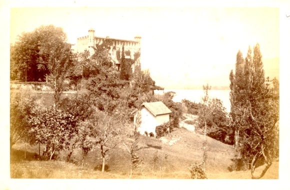 Cabinet photo Bourdeau Savoie, view of the castle