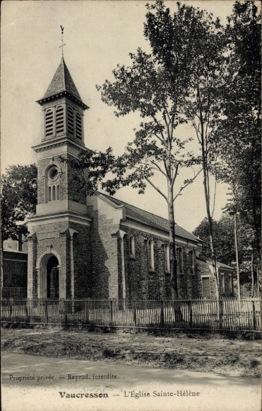 Ak Vaucresson Hauts de Seine, Kirche Sainte-Hélène, Bäume, Sicht von außen, Umzäunung