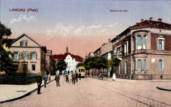 Postcard Landau in der Pfalz, Ostbahnstraße, tram