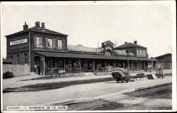 Postcard Chauny Aisne, The Station, interior