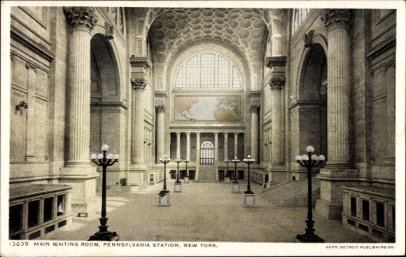 Postcard New York City USA, Pennsylvania Station, Main Waiting Room
