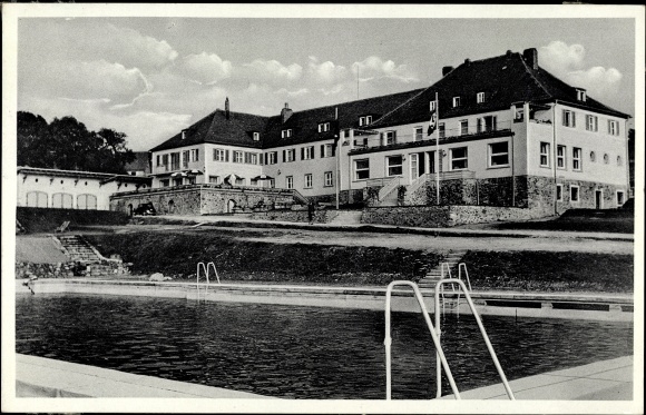 Ak Herzogau Waldmünchen im Oberpfälzer Wald Bayern, Grenzhotel Bayr. Ostmark, Pool