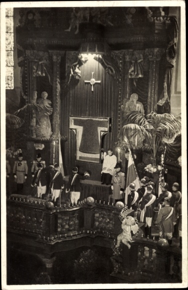 Postcard Trier, opening ceremony at the exhibition of St. Rocks in the Cathedral 1933