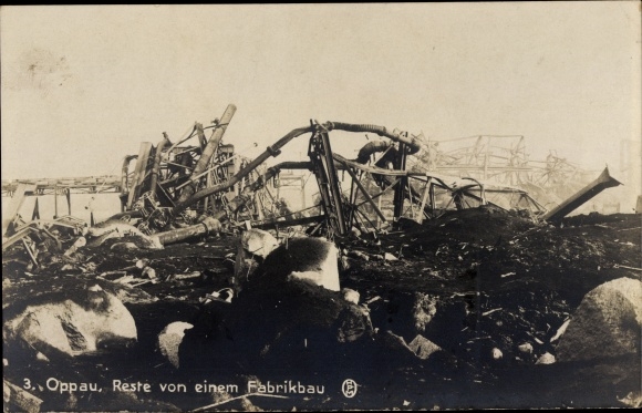 Postcard Oppau Ludwigshafen am Rhein, explosion of the nitrogen plant in 1921, remains of a factory building
