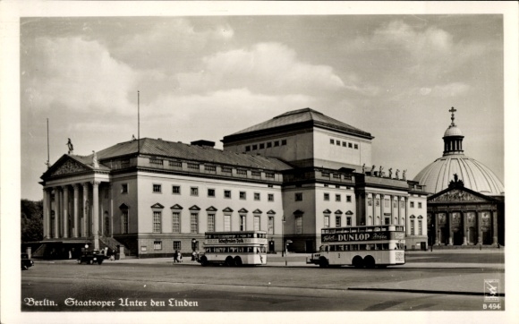 PC Berlin, State Opera, Unter den Linden, double-decker buses, advertising Dunlop
