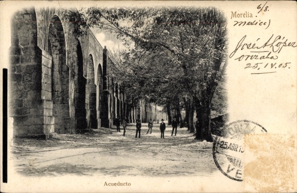 Ak Morelia Michoacán Mexiko, Acueducto, 6/8, Menschen auf der Straße, Bäume,  Architektur