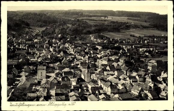 Ak Treuchtlingen im Altmühltal Mittelfranken, Luftaufnahme von  Häuser, Landschaft, Flugzeugpersp