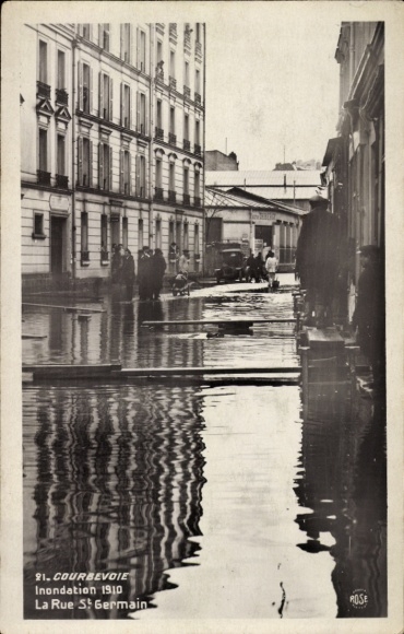 Photo Postcard Courbevoie Hauts de Seine, Inondation 1910, La Rue St. Germain