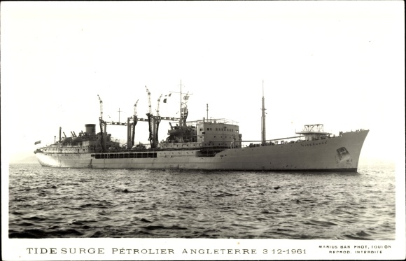 Photo Postcard British Warship, HMS Tidesurge, Pétrolier,1961